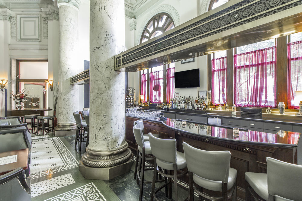 The Whitney Hotel New Orleans Exterior photo