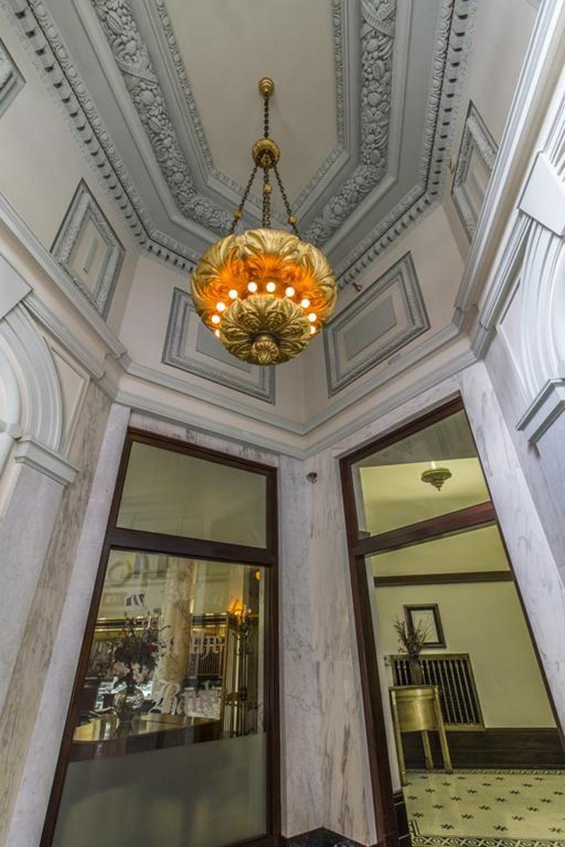 The Whitney Hotel New Orleans Exterior photo